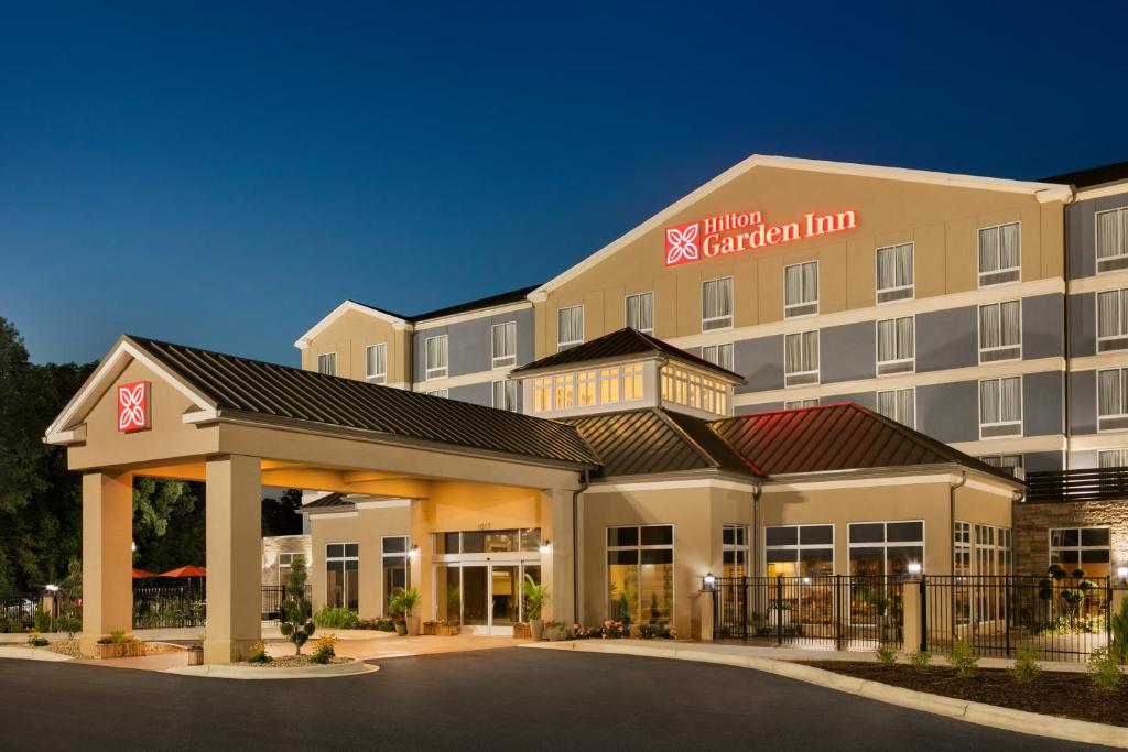 Hilton Garden Inn Statesville Main image 2